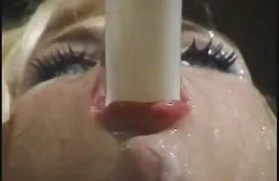 XXX એલેક્સ કલાભિજ્ઞ માણસ બનાવે છે કૂની