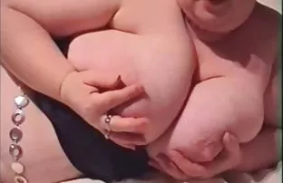 XXX કૉલ પત્ની licked pussy અને ધીમેધીમે વાહિયાત