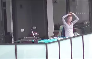 XXX હિડન કેમેરા મેળવે છોકરી ફુવારો