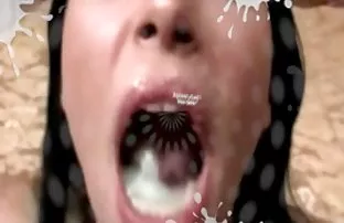 XXX યુવાન રાંડ Katia બનાવે છે