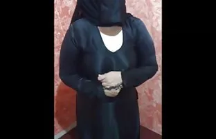XXX ડાન્સ પર ડિક પછી છોકરી ના મોઢા માં નાખી