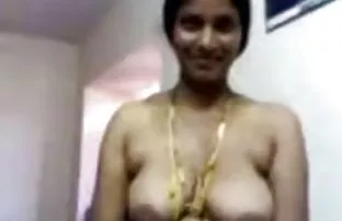 XXX કોલેજ ગર્લ fondled તોફાની આંગળીઓ