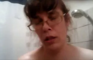 XXX ગર્લફ્રેન્ડ સાથે Fucks તેના પ્રેમી અને તેના બોયફ્રેન્ડ