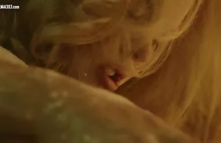 XXX પત્ની ધીમેધીમે ખેંચવામાં અંત