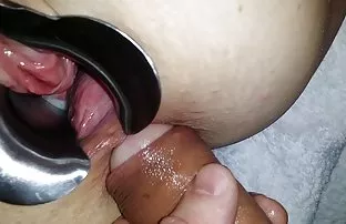 XXX Blindfolded તેના મિત્ર શીખવવામાં તેના લેસ્બિયન રમતો