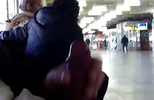 XXX Kira રાણી Masturbates બોબલા અને sucks
