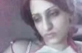 XXX Slutty નર્સ sucks ત્રણ સભ્યો ઘરમાં