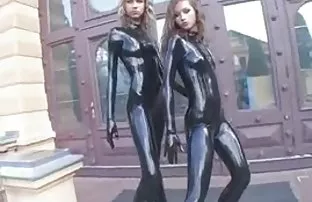 XXX ચાર કાળી કાળો ચોદવુ બે સફેદ whores